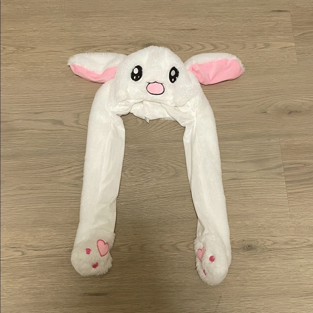 Moving Bunny Ear Hat